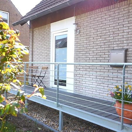 Schoenes Appartement In Meerbusch Am Buschend エクステリア 写真