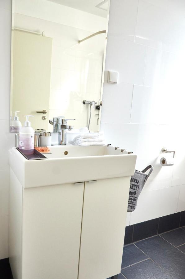 Schoenes Appartement In Meerbusch Am Buschend エクステリア 写真